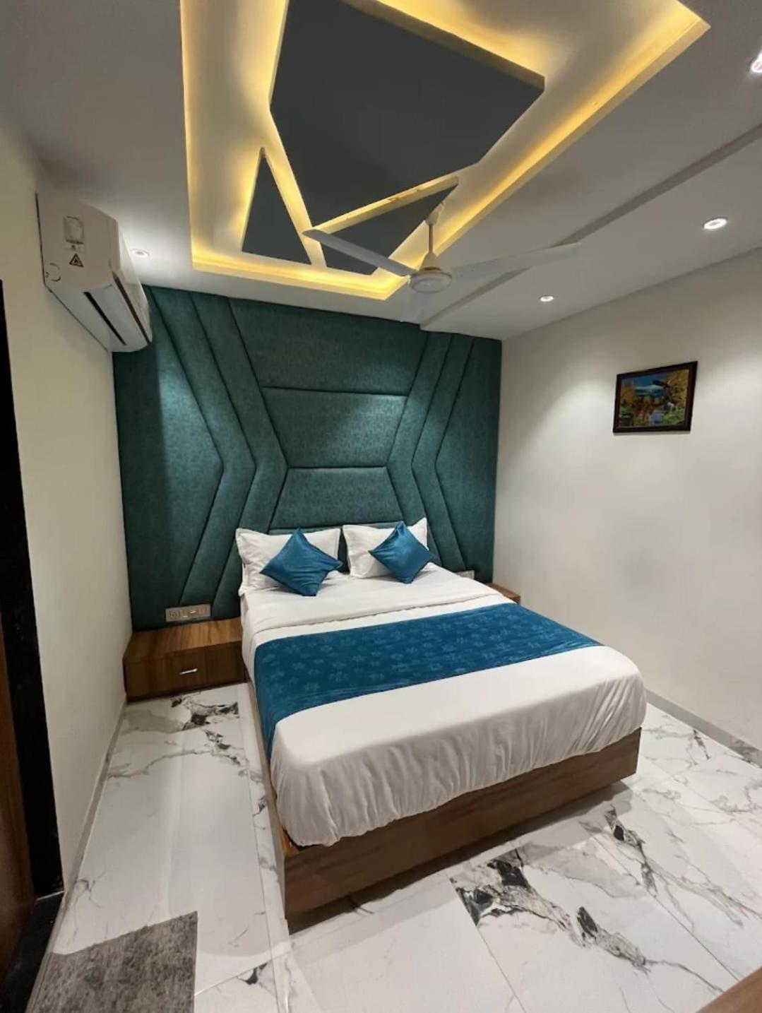 Hotel Season Ahmedabad Eksteriør billede