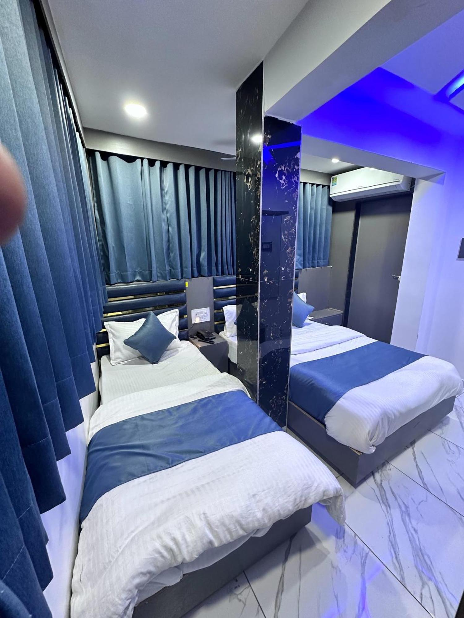 Hotel Season Ahmedabad Eksteriør billede