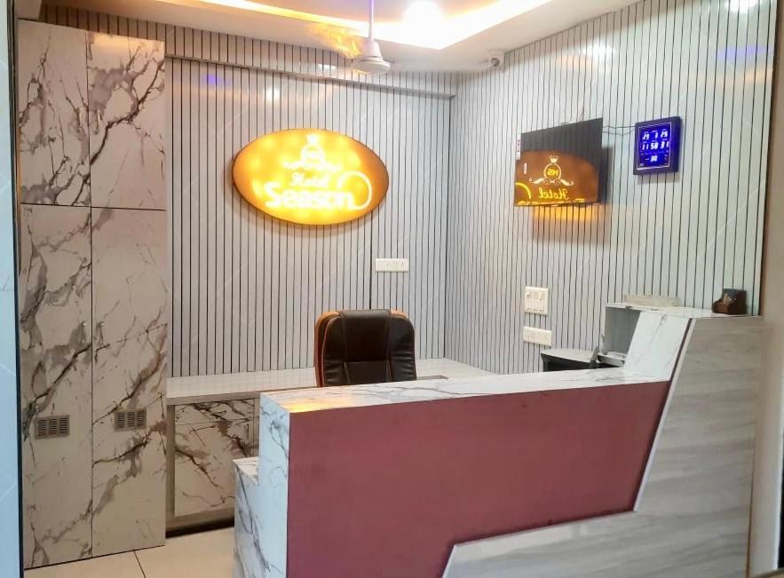 Hotel Season Ahmedabad Eksteriør billede
