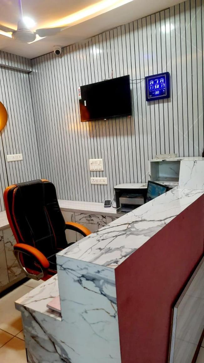 Hotel Season Ahmedabad Eksteriør billede