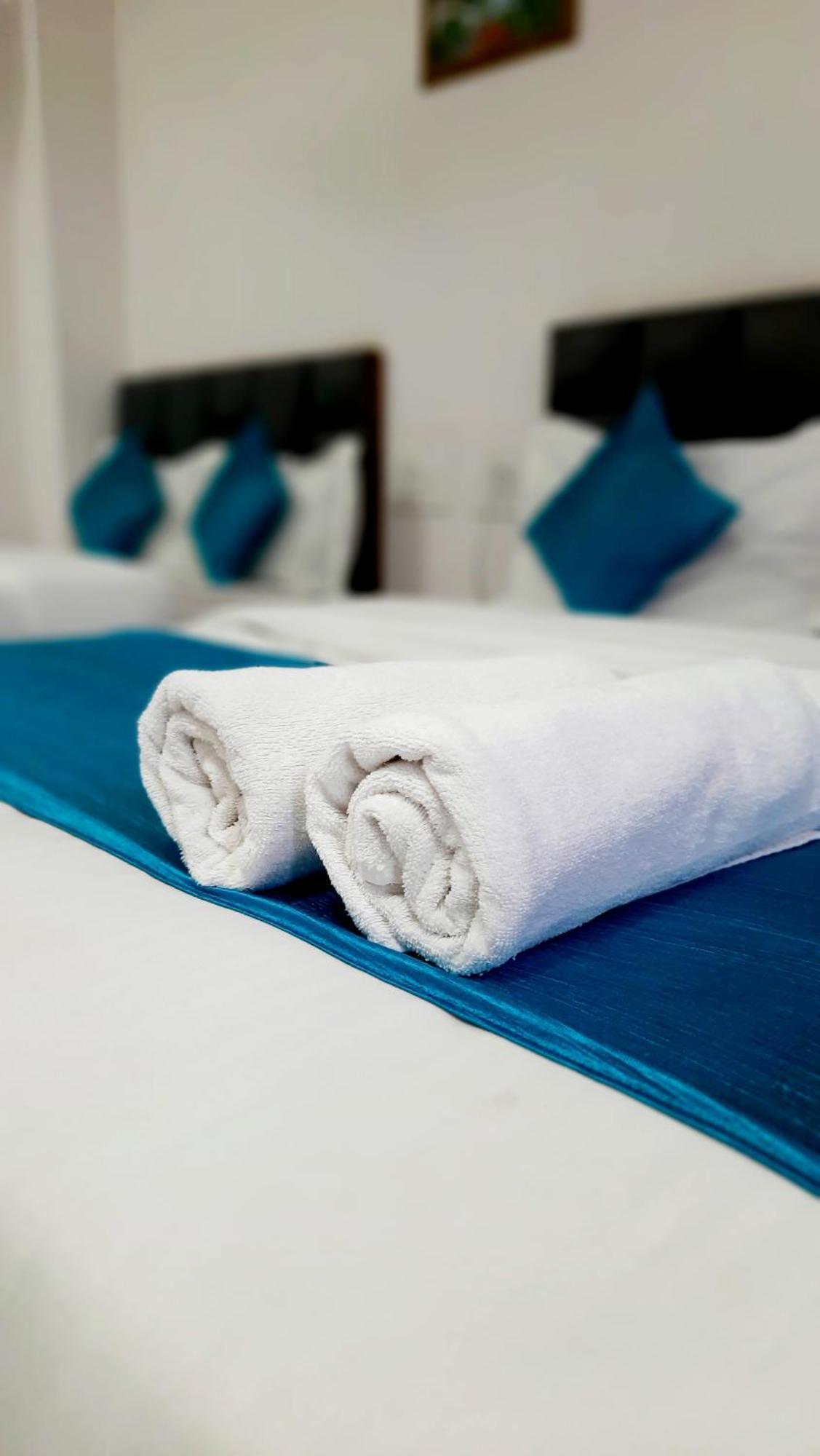 Hotel Season Ahmedabad Eksteriør billede