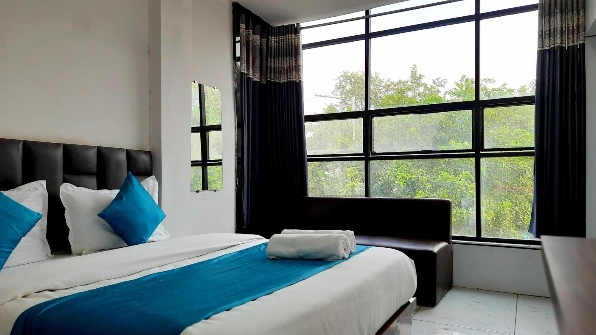 Hotel Season Ahmedabad Eksteriør billede