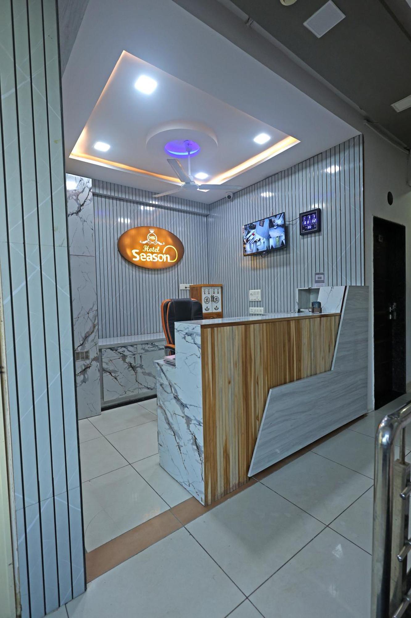 Hotel Season Ahmedabad Eksteriør billede